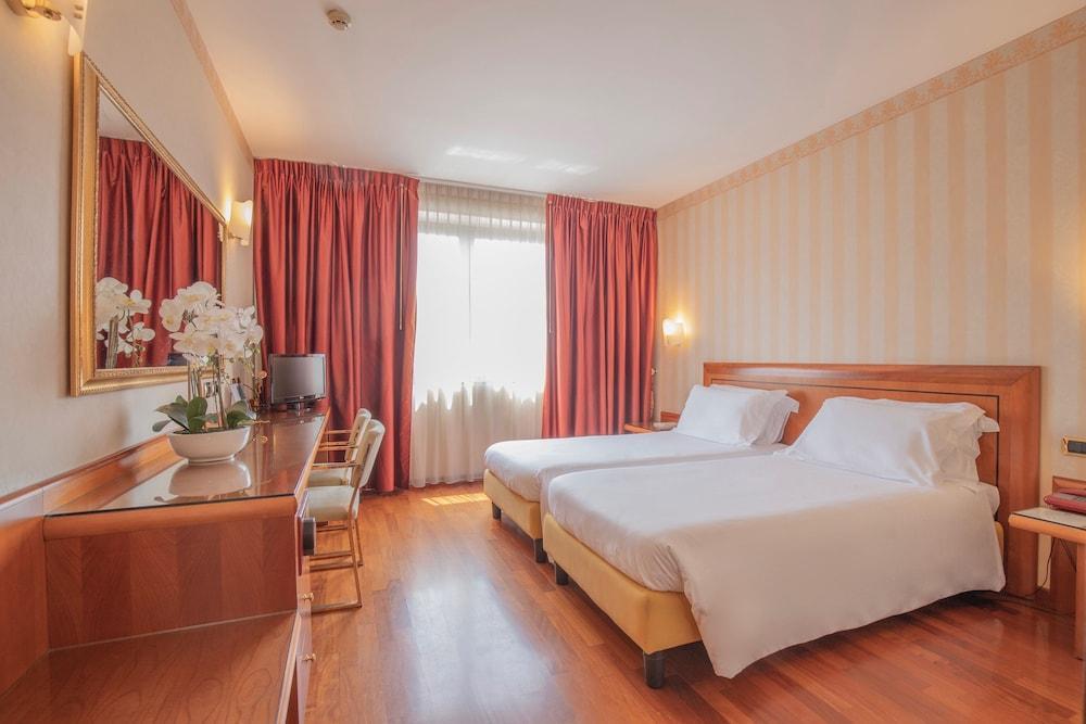 Hotel Palace Verona Luaran gambar