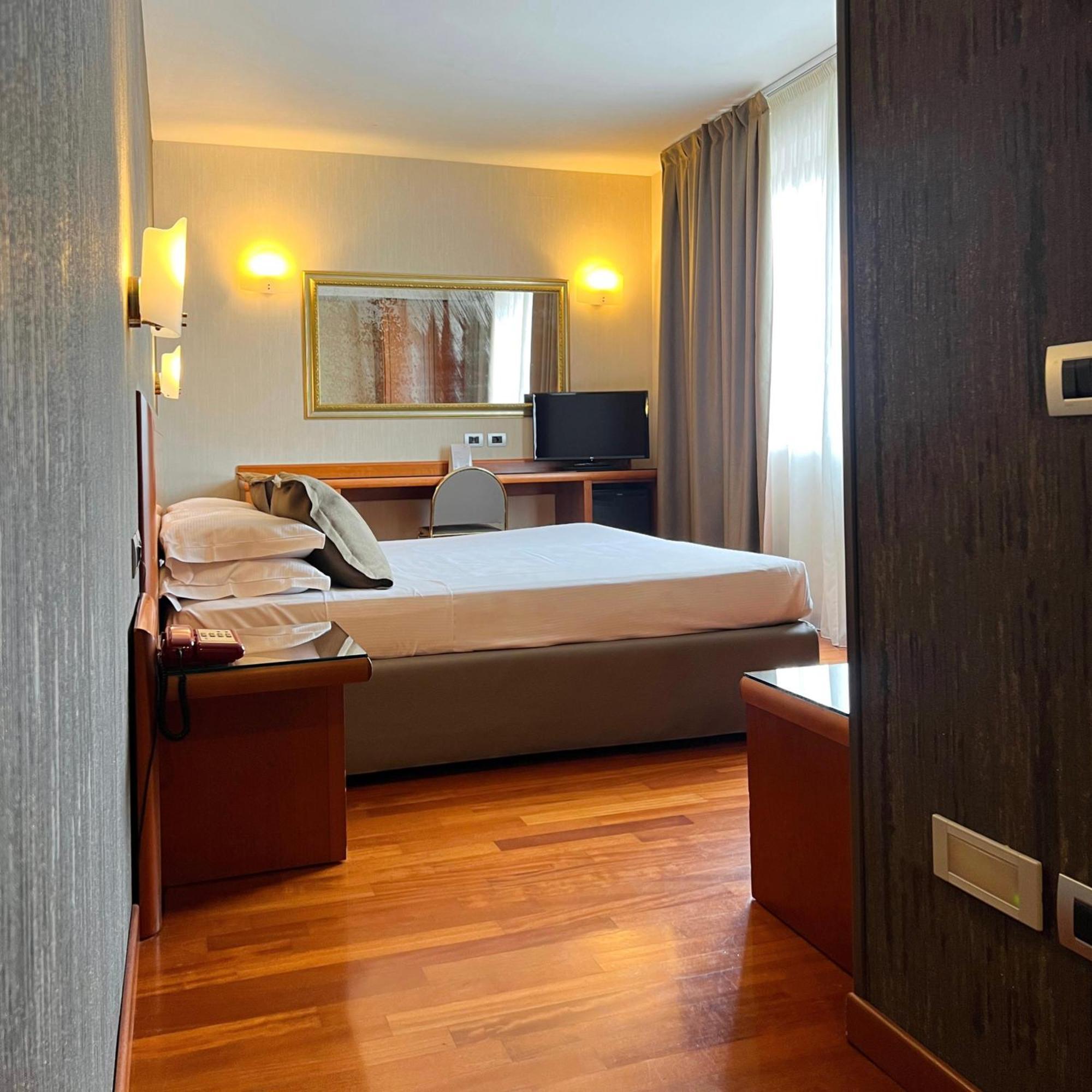 Hotel Palace Verona Luaran gambar