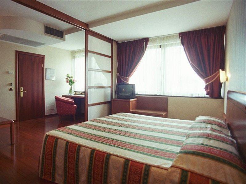 Hotel Palace Verona Luaran gambar