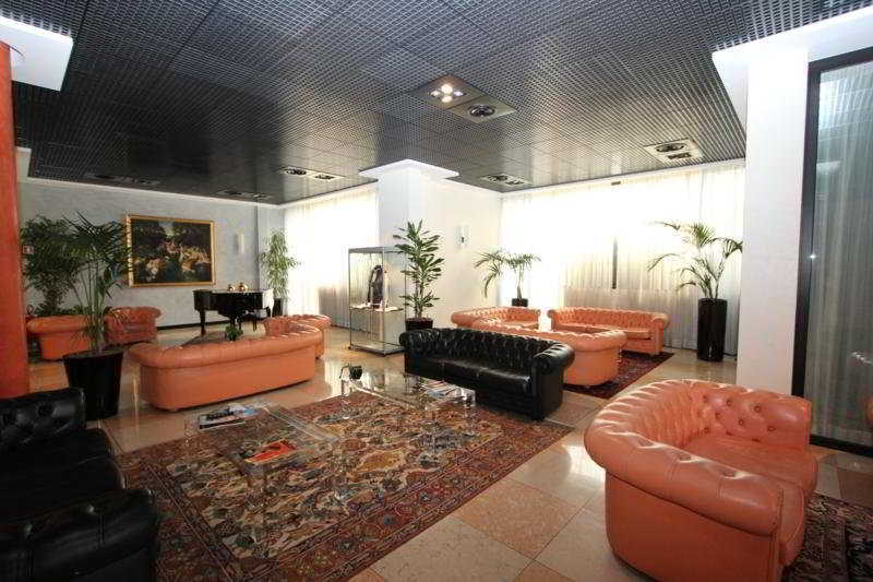 Hotel Palace Verona Dalaman gambar